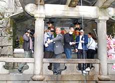 京都・東山観光おもてなし隊のイベント「見ないで楽しむ東山」
