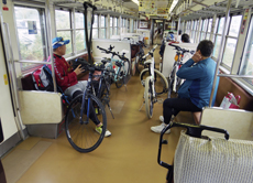 紀ノ川サイクリングロードを官民連携で活性化　JR和歌山「サイクレトレイン」試験運行開始　