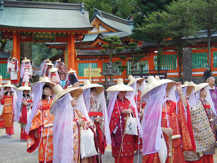 平安衣装で詣でる熊野古道の旅