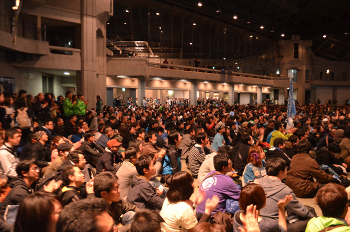 予想をはるかに上回る5,600人以上の参加者が集まった京都SHONINでのアフターパーティの様子