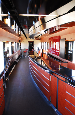 観光列車「フルーティア」で楽しむ走るカフェの旅