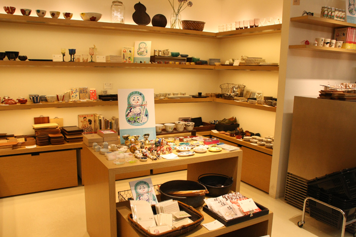 金沢の工芸品や和菓子が並ぶ「旅は道連れ　乙女の金沢展」