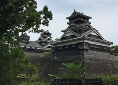 熊本城の復興過程を案内