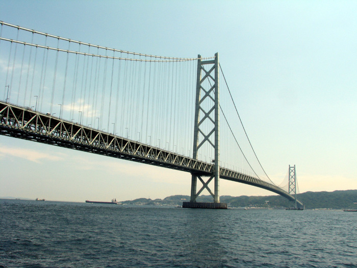 明石海峡大橋　　(c) 一般財団法人神戸国際観光コンベンション協会
