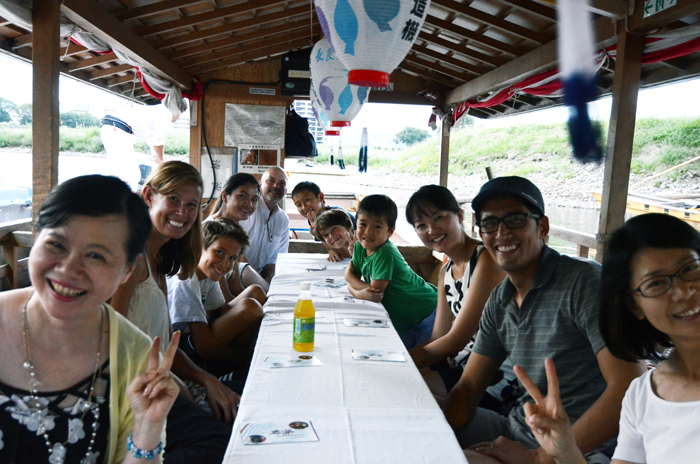 長良川鵜飼を楽しむ外国客ツアー　NPOと旅行会社企画
